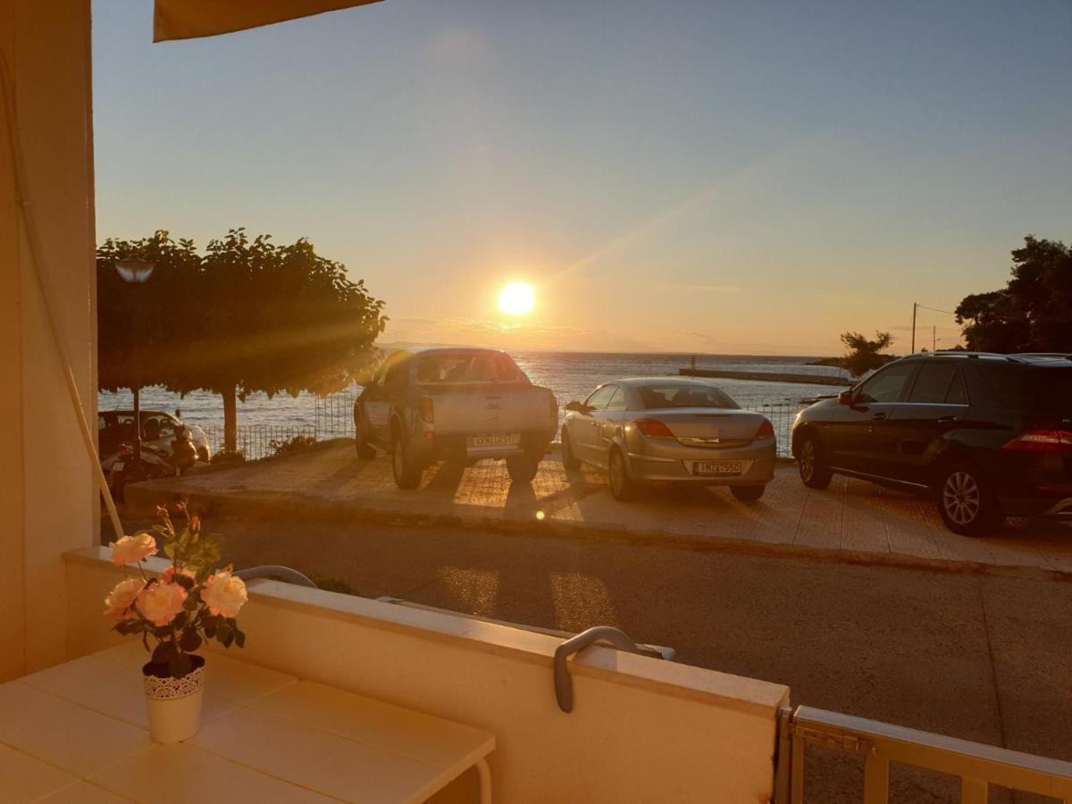 Sunset_Apartments Only 15 Meters From The Sea ネオス・マルマラス エクステリア 写真