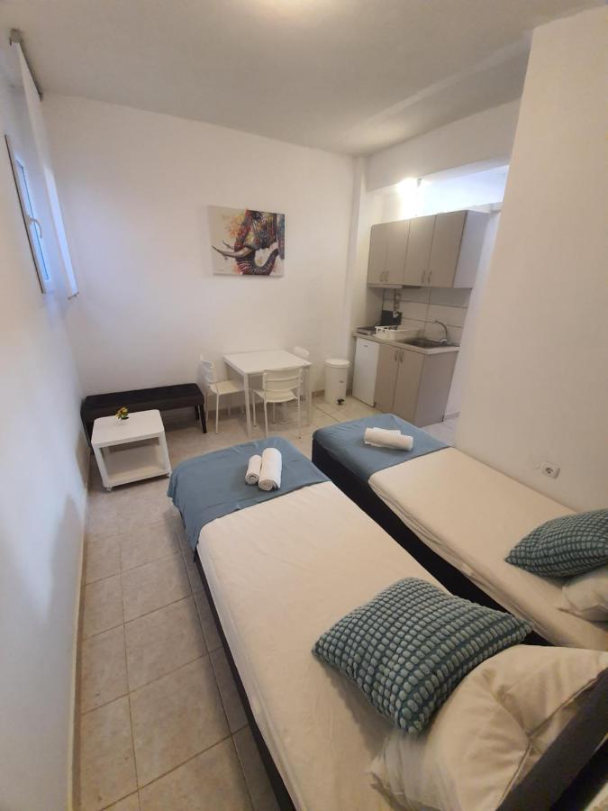 Sunset_Apartments Only 15 Meters From The Sea ネオス・マルマラス エクステリア 写真
