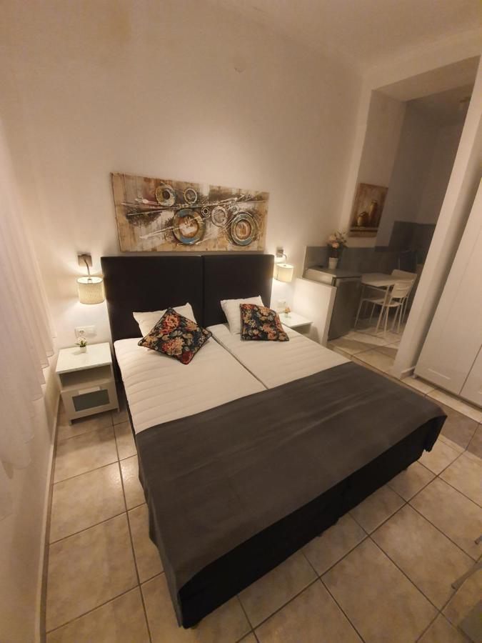 Sunset_Apartments Only 15 Meters From The Sea ネオス・マルマラス エクステリア 写真