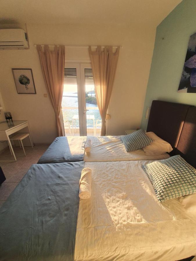 Sunset_Apartments Only 15 Meters From The Sea ネオス・マルマラス エクステリア 写真