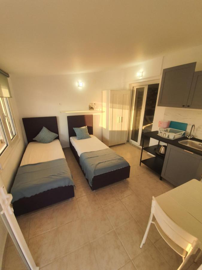 Sunset_Apartments Only 15 Meters From The Sea ネオス・マルマラス エクステリア 写真