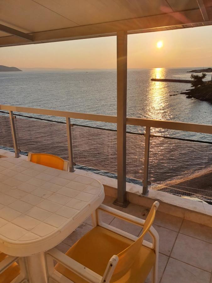 Sunset_Apartments Only 15 Meters From The Sea ネオス・マルマラス エクステリア 写真
