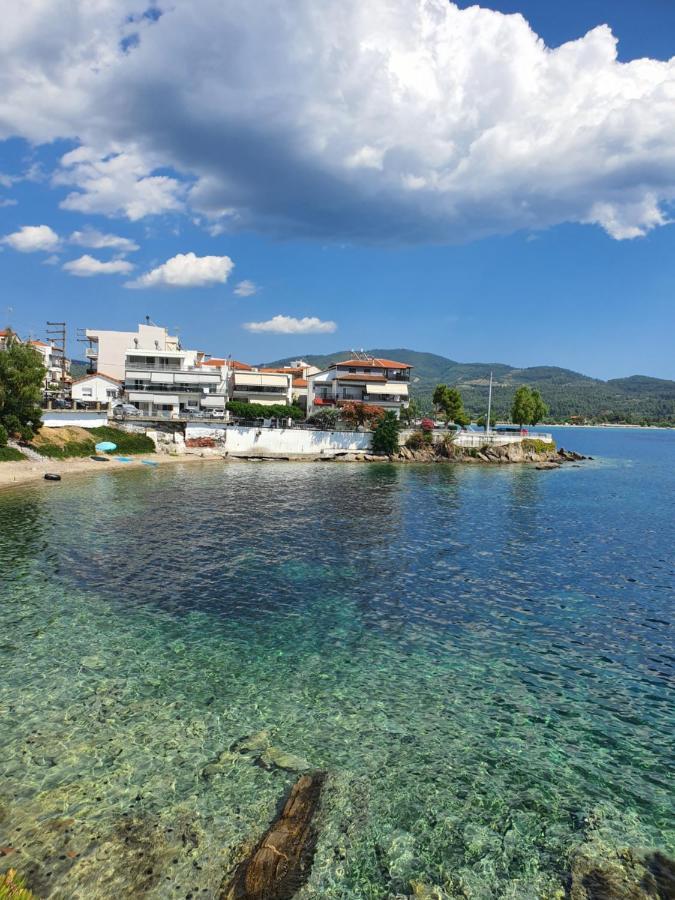 Sunset_Apartments Only 15 Meters From The Sea ネオス・マルマラス エクステリア 写真