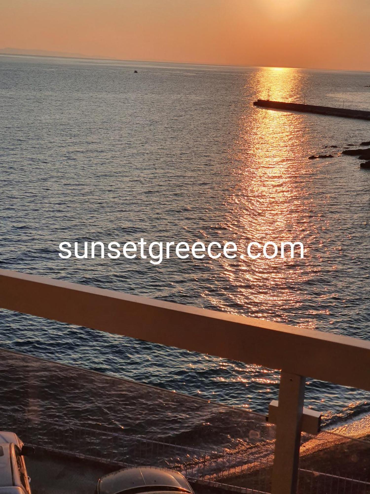 Sunset_Apartments Only 15 Meters From The Sea ネオス・マルマラス エクステリア 写真